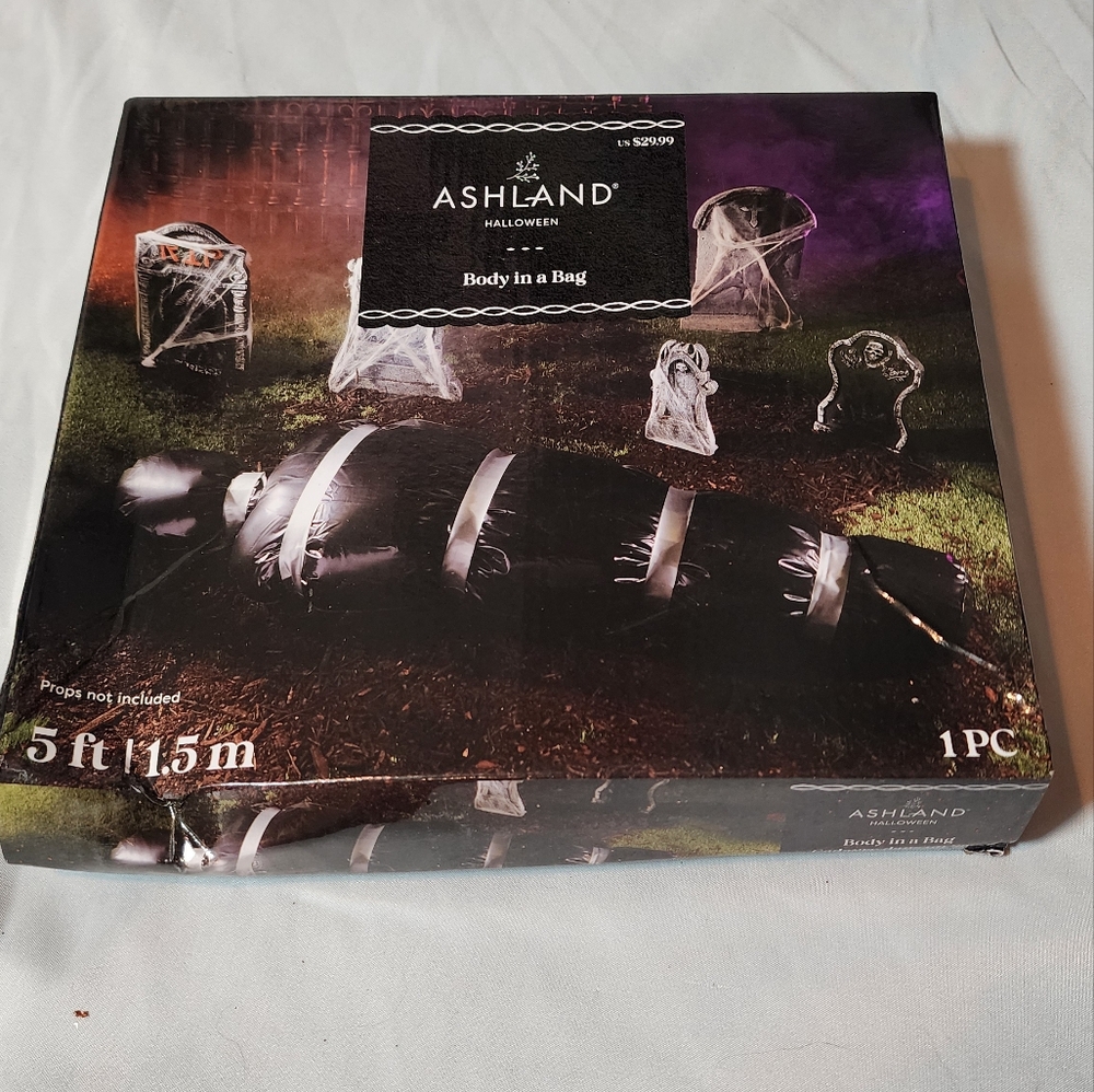 New In (Damaged) Box Ashland Body In A Bag Halloween Decoration
